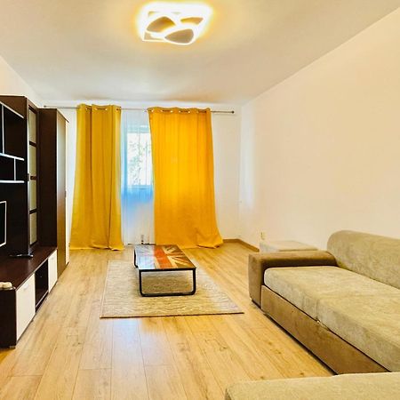 Apartament Central Apartment ยาช ภายนอก รูปภาพ